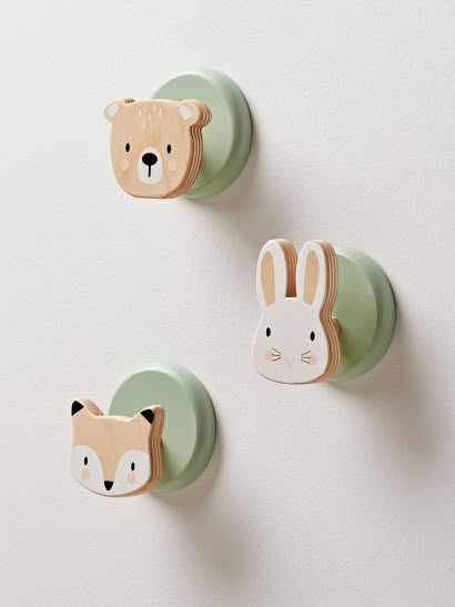 Toys Box Ideas, Diy Wall Hook Ideas, Wooden Gifts For Kids, Luxury Presents, Kids Presents, Kids Room Accessories, Animal Hooks, Luxury Home Accessories, Kids Deco