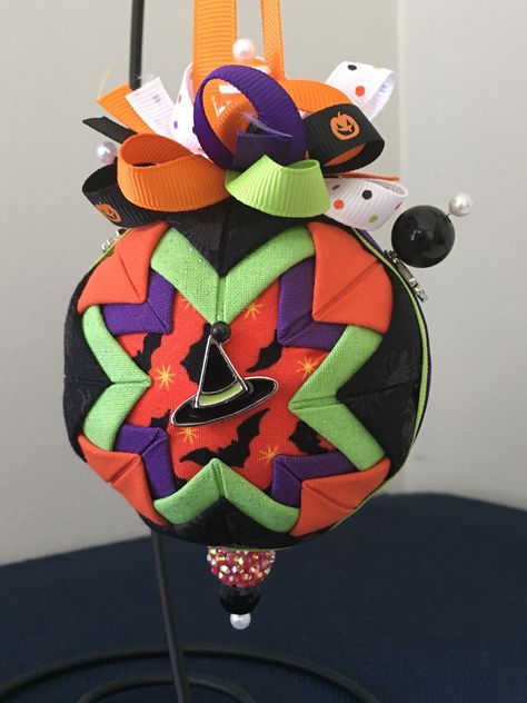 Halloween Quilted Ornaments, Styrofoam Ornaments, Halloween Colors, Folded Fabric Ornaments, Folded Fabric, Quilted Ornaments, Halloween Tree, Halloween Quilts, Halloween Trees