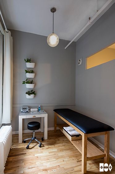 At Home Clinic Room, Physio Office Design, Small Physical Therapy Clinic Design, Medical Clinic Design Interiors Doctor Office, Phisioterapy Design, Physical Therapy Office Design, Physiotherapy Room Decor, Physiotherapy Clinic Interior Design, Therapy Clinic Design