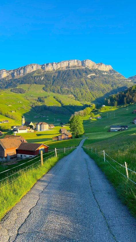 Switzerland Destinations, Places In Switzerland, Image Nature, Pretty Landscapes, Beautiful Locations Nature, Alam Yang Indah, Europe Destinations, Nature Aesthetic, Scenery Wallpaper