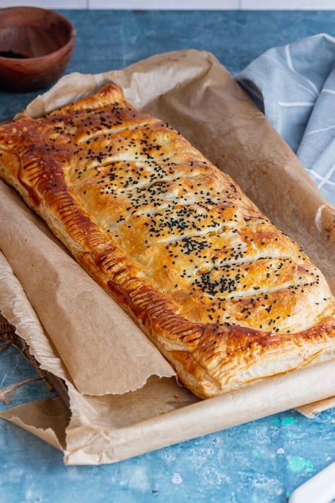 Squash Wellington, Veggie Wellington, Vegetable Wellington, Vegetarian Wellington, Winter Vegetarian Recipes, Butternut Squash Cooking, Vegetarian Pie, Cheese Keto, Vegetarian Sandwich