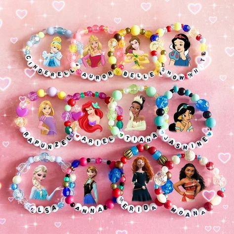 Princess Bracelets, Bracelets Y2k, Diy Kandi Bracelets, Pony Bead Bracelets, Disney Bracelet, Bracelet Craft Diy, Stacking Bracelets, Kandi Bracelets, Bead Charms Diy