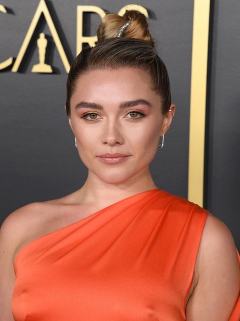 Florence Pugh Elevates Her Updo With a Bold Makeup Moment | Vogue Florence Pugh Red Carpet, Orange Eyeshadow, Red Carpet Beauty, Vibrant Dress, The Beauty Department, Bold Makeup, Florence Pugh, Dress Makeup, Vogue Magazine