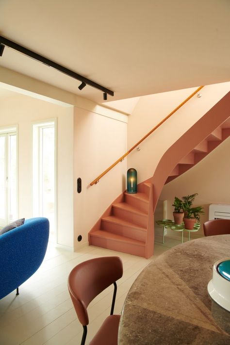 Luca Nichetto transforms 1940s villa into his own studio and showroom White Painted Floors, Stairs Colours, Painted Staircases, Modern Ideas, Painted Stairs, Bright Living Room, Interior Stairs, Contemporary Wallpaper, Modern Bedroom Design