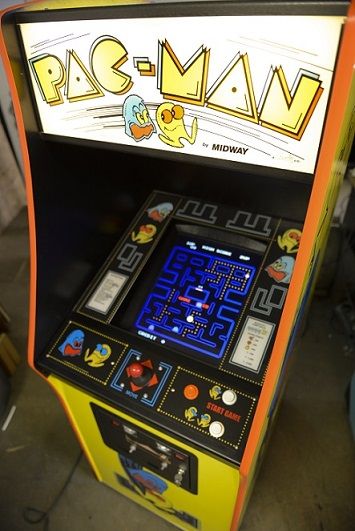 Games For Events, Pacman Arcade, 9 Birthday, Arcade Room, Peter O'toole, Japanese Video Games, Arcade Game Room, Computer History, Arcade Cabinet