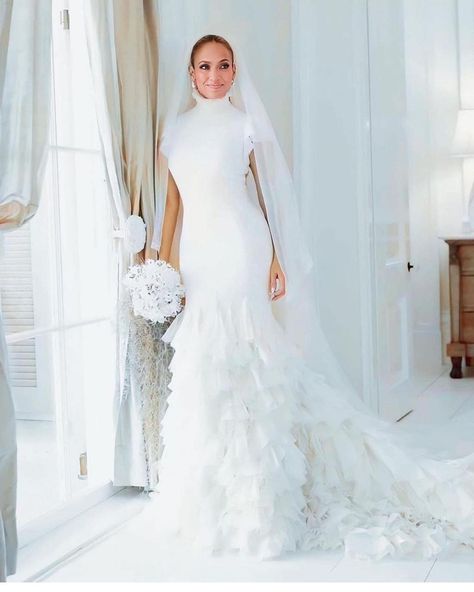 Jennifer Lopez thought she was 'going to die' after Ben Affleck split Jlo Weddings, Ralph Lauren Couture, Jennifer Lopez Wedding, Jlo And Ben Affleck, Italian Honeymoon, Jennifer Lopez And Ben Affleck, Celebrity Wedding Photos, Minimalist Gown, Little White Chapel