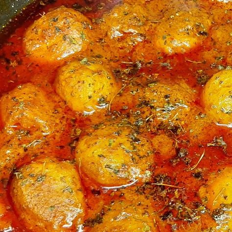 Kashmiri Dum Aloo Kashmiri Dum Aloo, Dum Aloo, Egg Curry, Veg Recipes, Indian Food, Indian Food Recipes, Luxury Lifestyle, Egg, Fish