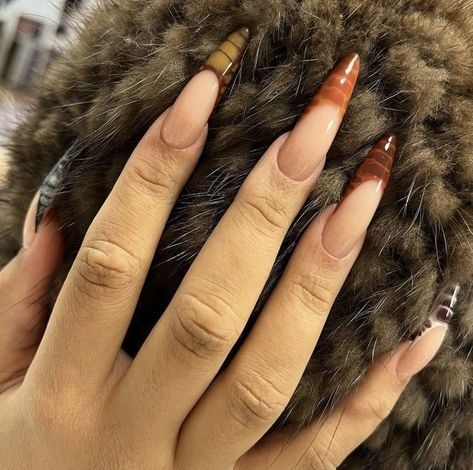 Stilettos Nails Long, Almondetto Nails, Earthy Acrylic Nails, Nail Star, Classy Acrylic Nails, Pretty Gel Nails, Nails Only, Soft Nails, Bling Acrylic Nails