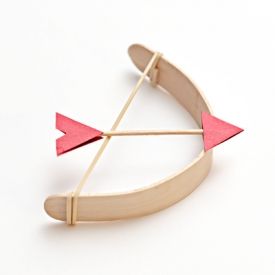 Popsicle stick bow and arrow Popsicle Stick Crafts For Kids, Mommo Design, Diy Popsicle, Popsicle Crafts, Stick Crafts, Craft Kids, Popsicle Stick Crafts, Bow And Arrow, Popsicle Stick