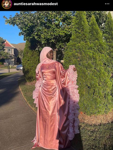 Hijabi Prom, Eid Outfits African, Gowns Wedding Guest, Pink Evening Dresses, Eid Outfit Ideas, Party Dress Plus Size, Bubu Gown, Dresses Long Sleeves, Afrocentric Fashion