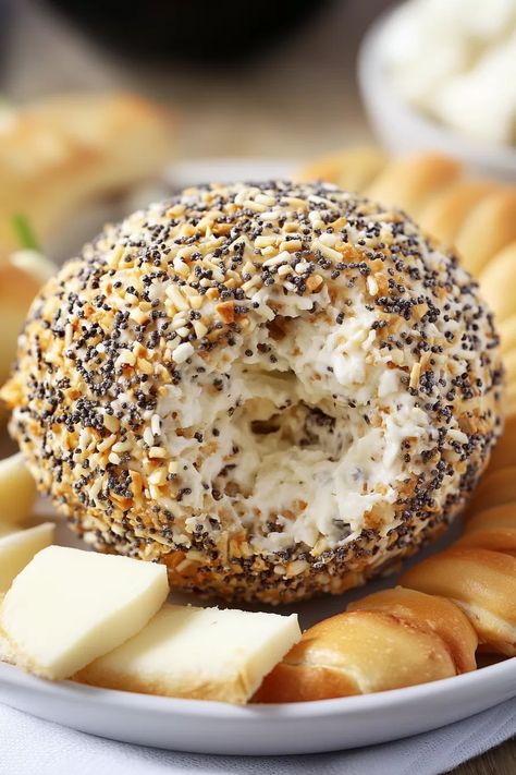 Everything But The Bagel Cheese Ball, Spreads For Bagels, Everything Bagel Cashews, Everything Bagel Recipes, Everything Bagel Cheeseball, Everything Bagel Cheese Ball, Everything Bagel Seasoning Recipes, Best Cheese Ball, Cheese Ball Recipes Easy