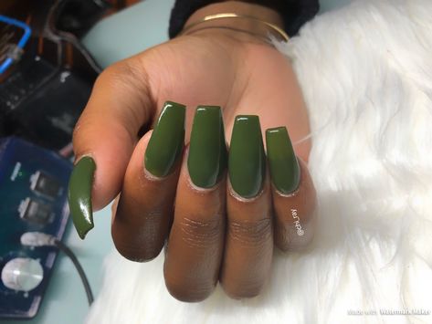 Sage Square Nails, Olive Green Coffin Acrylic Nails, Fall Green Nails Short, Green Nails By Skin Tone Range, Army Green Acrylic Nails, Olive Almond Nails, March Square Nails, Green Acrilyc Nails, Grass Green Nails