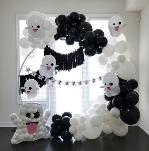 Ghost Balloon Columns, Halloween Grab And Go Balloon Garland, Ghost Balloon Garland, Ghost Theme Birthday Party, Halloween Birthday Balloons, Ghost Backdrop, Halloween Balloon Backdrop, Boo Is Turning Two, Ideas Halloween Decoration