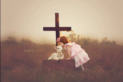 Asher Creek Photography lamb with cross Easter Picture Easter Portraits, Creek Photography, Easter Mini Session, Easter Photoshoot, Easter Photography, Photography Mini Sessions, Spring Pictures, Easter Pictures, Easter Photos