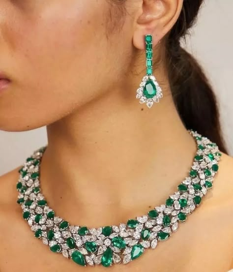 Syn Zambian Emerald Jewelry Set 925 Sterling Silver Handmade Joaillerie Jewelry | eBay Emerald Jewelry Necklace, Emerald Jewelry Set, Beautiful Jewelry Diamonds, Bridal Necklace Designs, Diamond Pendants Designs, Diamond Necklace Designs, Silver Necklace Set, Pretty Necklace, Fancy Necklace