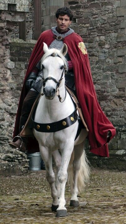 Lancelot - Bearer of those coal black curls seen beneath his helmet by the wistful Lady of Shallot Lancelot Merlin, Medieval Horse, Knight On Horse, Merlin Cast, Man On Horse, Arthurian Legend, Medieval World, Horse Drawing, Medieval Times