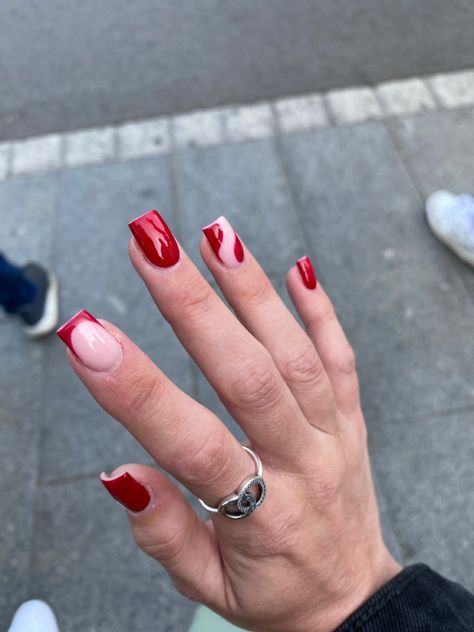 Red Biab Nails Design, Red Nails With Swirls, Red Biab Nail Designs, Square Red Nails Design, Red Square French Tip Nails, White And Burgundy Nails, Red Biab Nails, Red Square Nails Design, Red Swirl Nails