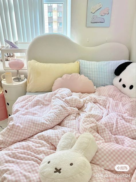 Pink Korean Room, Chinese Room Aesthetic, Korean Cute Aesthetic, Korean Bedroom, Chinese Room, Ideas Habitaciones, Desk Inspiration, Pastel House, Cute Bedroom Ideas