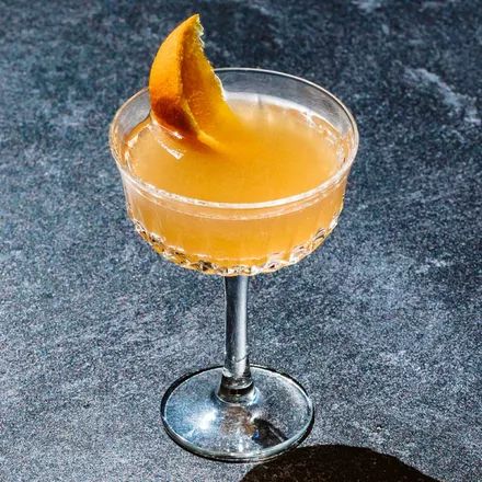 20 Rum Cocktails to Try Today Rum And Lemonade, Painkiller Cocktail, Rum Punch Recipes, Rum Cocktail Recipes, Liquor Recipes, Cherry Liqueur, Cocktails To Try, Aged Rum, Hot Buttered Rum