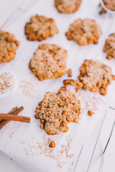 A healthy spin on Butterscotch & Oatmeal cookies Gluten Free Oatmeal Butterscotch Cookies, Butterscotch Oatmeal Cookies Chewy, Oatmeal Butterscotch, Oatmeal Cookies Butterscotch Chips, Butterscotch Heath Cookies, Oatmeal Butterscotch Cookies, Oatmeal Cookie Recipes, Butterscotch Chips, Delicious Cookie Recipes