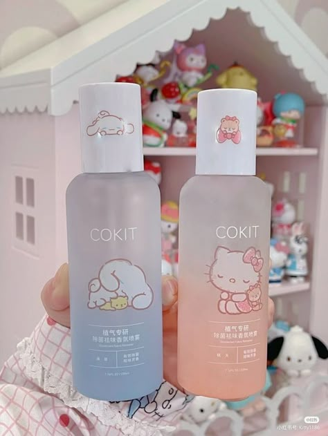 Sanrio Skincare Products, Kawaii Skincare Products, Korean Moisturizer, Best Korean Moisturizer, Lip Gloss Homemade, Hello Kitty Makeup, Kawaii Makeup, Makeup Accesories, Fancy Makeup