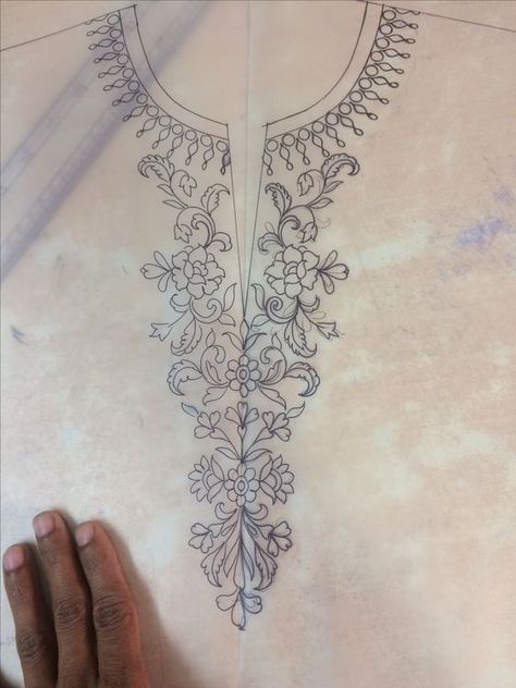 : Embroidery Designs For Neck, Zardozi Embroidery, Embroidery Template, Redwork Embroidery, Border Embroidery Designs, Bead Embroidery Patterns, Embroidery Stitches Tutorial, Hand Work Embroidery, Pola Sulam