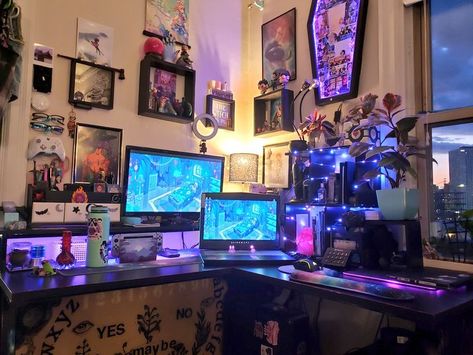 Best Gaming Setup, Advertising Technology, Office Games, Gaming Room Setup, Computer Setup, Pc Setup, Room Setup, Room Inspiration Bedroom, Microsoft Surface