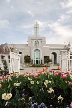 Mount Timpanogos Temple, Timpanogos Temple, Temple Entrance, Mount Timpanogos, Mormon Temples, Utah Temples, Mormon Temple, Lds Church, Lds Temples