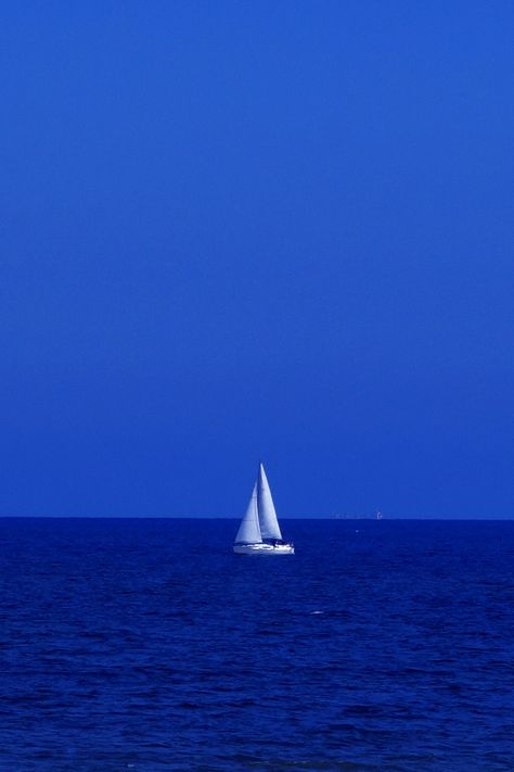 fabrizioraschetti: “ Photographer: Fabrizio Raschetti ” Navi A Vela, Image Nature, Boat Art, Rainbow Aesthetic, Blue Dream, Feeling Blue, In The Ocean, Sailboats, Beach Art