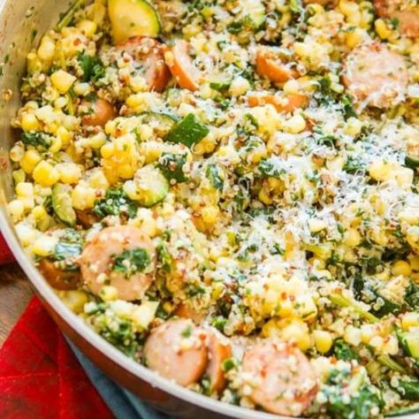 Healthy Sausage Kale Quinoa Skillet Quinoa Skillet, Zucchini Dinner Recipes, Quick Dinner Recipes Healthy, Quinoa Recipes Easy, Sausage Kale, Kale Quinoa, Easy Quinoa, Oh Sweet Basil, Healthy Dinner Ideas