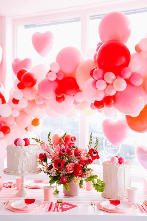 Red Heart Party Theme, Valentines Birthday Party Ideas Kid, Valentines Party Toddler, Pink Red White Aesthetic, Pink Red Party Decorations, Valentine Birthday Party Ideas, Pink Red And White Birthday Party, Heart Birthday Party Theme, Valentine Bday Party