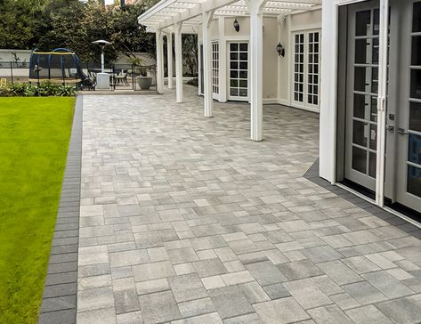 Red And Gray Paver Patio Ideas, Outdoor Paver Patio Ideas Backyards, Grey Pavers Patio, Gray Pavers Patio, Backyard Hardscape, Backyard Concrete, Grey Pavers, Pavers Patio, Paver Ideas