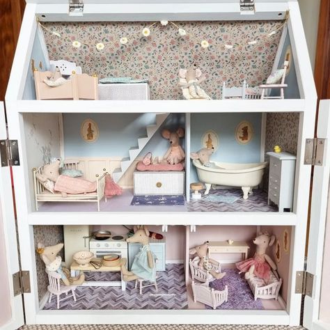 Kmart Dollhouse Mansion, Dolls House Bedroom, Kmart Dollhouse Hack, Maileg House, Maileg Doll House, Dollhouse Makeover, Doll House Bedroom, Maileg Dolls, Kmart Hacks