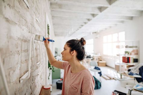 The Best Low-VOC Paints To Use for Healthy Indoor Air, According to Allergy Experts Low Voc Paint, Best Spray Paint, Paint Smell, Indoor Paint, Wood Charcoal, Paint Your House, Leftover Paint, Family Painting, Professional Painters