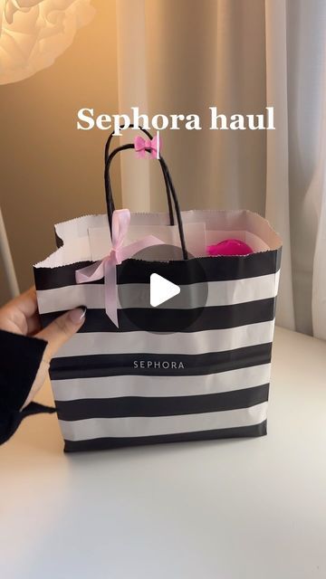 599K views · 69K likes | @aashithapaaa on Instagram: "Sephora haul💌🎀🫶🏽

#sephorahaul #beautyfavorites #makeup #skincare #haircare" Sephora Skin Care Routine, Sephora Makeup Aesthetic, Skincare Pr Package, What To Get From Sephora, What To Get At Sephora, Sephora Kit, Birthday Message To Husband, Sephora Wishlist, Skincare Sephora