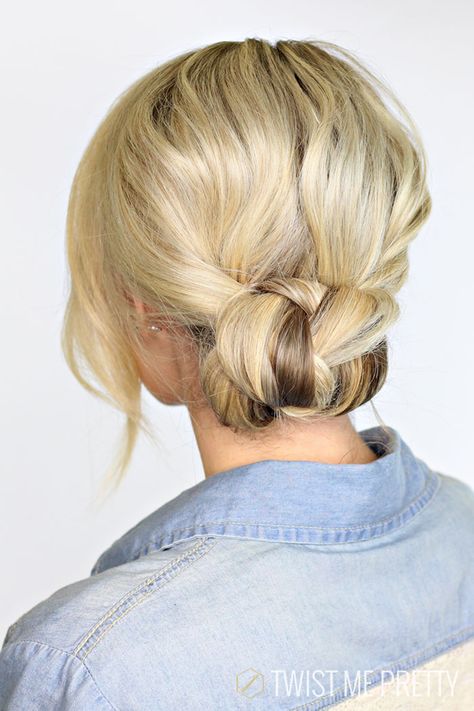 2 Minute Braided Bun - Twist Me Pretty Mom Hairstyles, Peinados Fáciles Para Cabello Corto, Half Updo, Low Bun, Braided Bun, Good Hair Day, Hair Envy, Hair Stuff, Hair Dos