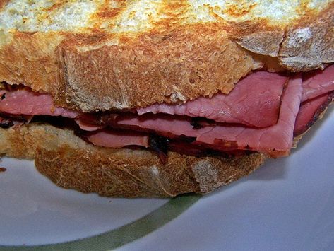 Smoked Meat Sandwich, Montreal Smoked Meat Sandwich, Meat Sandwich, Slice Of Bread, Grilling, Sandwiches, Bread, Meat