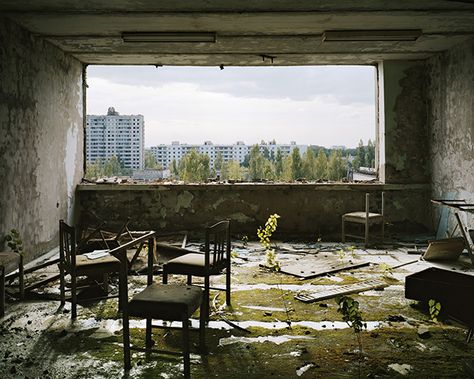 Ambroise_Tezenas_17 Chernobyl Aesthetic, Eerie Places, Dark Tourism, Chernobyl Disaster, Nuclear Disasters, Living In Paris, French Photographers, Post Apocalypse, Chernobyl