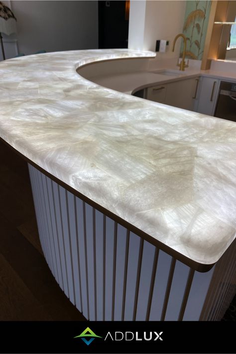 Light Up Countertop, Corian Stone, Corian Marble, Washroom Ideas, Marble Ideas, Café Interior, Onyx Bar, Bar Bench, Corian Countertops