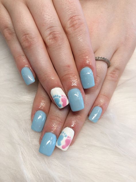 Gender Reveal Pedicure Ideas, Pregnancy Nail Ideas, Baby Shower Nail Art Designs, Boy Baby Shower Nail Ideas, Gender Reveal Nails Short, Gender Nails Ideas, Maternity Nail Ideas, Baby Nails Design Pregnancy, Baby Boy Nails Designs