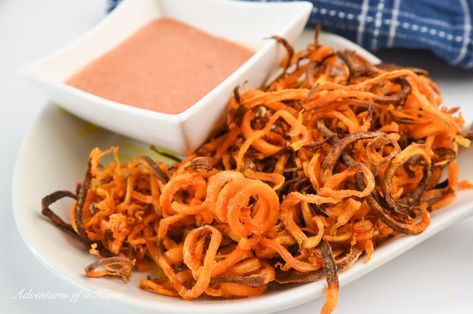 Air Fryer Spiralized Potatoes, Spiral Potatoes Air Fryer, Spiralized Sweet Potato Recipes, Whole30 Sweet Potato Fries, Spiralized Sweet Potato Fries, Sweet Potato Spiralizer Recipes, Air Fryer Recipes Healthy Low Carb, Air Fryer Sweet Potato Fries, Air Fryer Fries