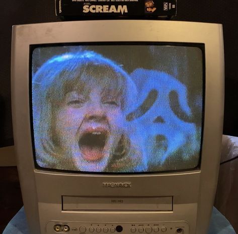 1996 Scream, 90s Horror Movies, 90s Horror, Halloween Week, Slasher Film, 80s Horror, Slasher Movies, Scream Movie, I Love Cinema