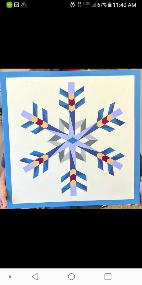 Winter Barn Quilt Patterns, Snowflake Barn Quilt, Winter Barn Quilts, Quilts Christmas, Christmas Barn, Christmas Arts, Painted Barn Quilts, Barn Quilt Designs, Barn Art