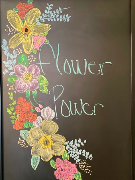 Flower Chalkboard Art Easy, Chalk Art Flowers Simple, Chalk Boarder Designs Spring, Floral Chalkboard Art, Flowers Chalkboard Art, Flower Chalkboard Art, Chalk Art Flowers, Flower Chalk Art, Flower Chalkboard