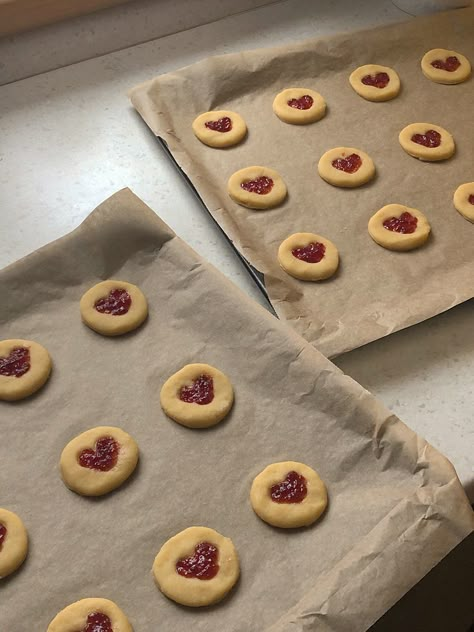 Plate Of Cookies Aesthetic, Baking Heart Cookies, Couples Baking Aethstetic, Pinterest Cookies Aesthetic, Aesthetic Baked Goods Recipes, Theodora Aesthetic, Baking Aethestic, Cookie Making Aesthetic, Bake Off Aesthetic