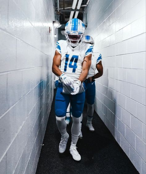 Brown Blue Hair, Amon Ra St Brown, Amon Ra, Team Player, Detroit Lions, Blue Hair, Football Team, Nfl, Track