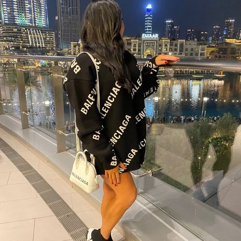 Balenciaga Oversized intarsia wool-blend sweater. Balenciaga Women Outfit, Balenciaga Sweater Outfit, Balenciaga Outfit Women, Balenciaga Jumper, Moving To Dubai, Balenciaga Outfits, Balenciaga Outfit, Balenciaga Sweatshirt, Balenciaga Sweater