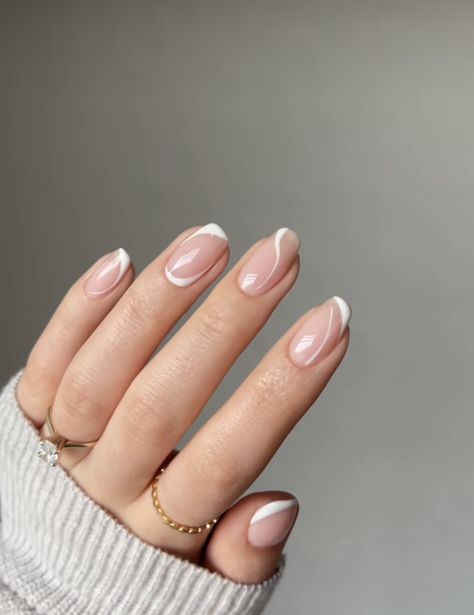 Shellac Nails Minimalist, Sq Oval Nails, Biab Nail Shape, Short Acrylic Nails Round French Tips, Simple Nail Designs Shellac, Square Round Gel Nails, Nail Designs For Small Nail Beds, Short Ballerina French Tip Nails, Transparent Nails Design Short