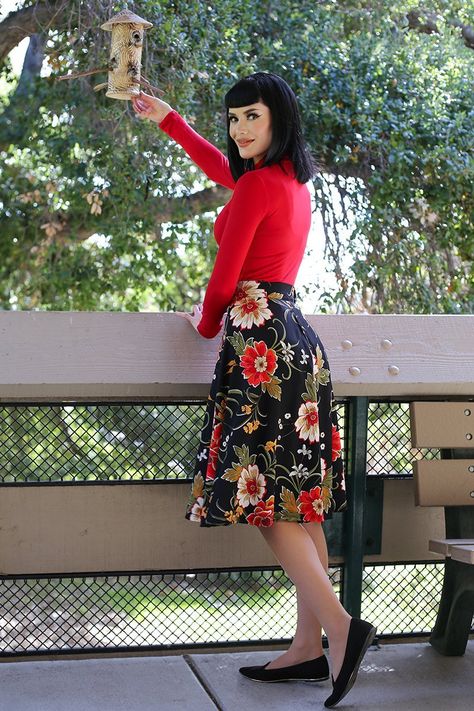 High waisted skirt outfit