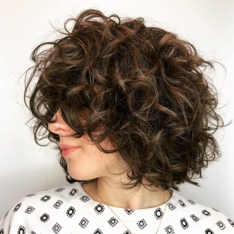 Top 10 Layered Curly Hair Ideas for 2021 Wavy Layered Haircuts, Curly Brunette, Layered Curly Haircuts, Short Wavy Haircuts, Layered Curls, Medium Length Curly Hair, Brunette Bob, Layered Curly Hair, Wavy Curls